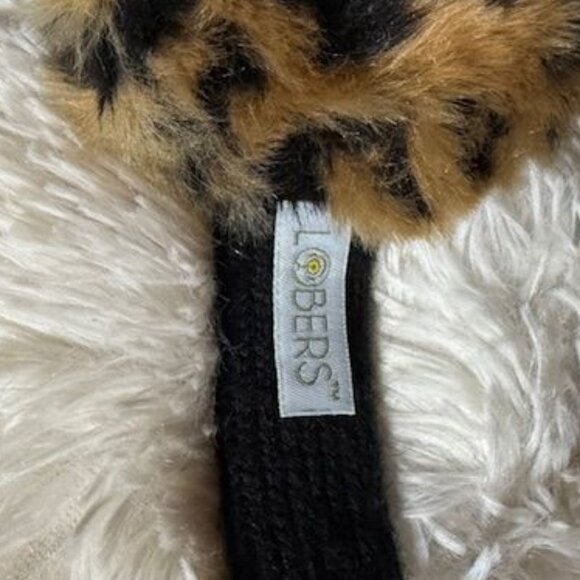 Lobers Leopard Faux Fur Earmuffs - Picture 7 of 8